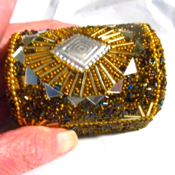 Handmade Multi color Jeweled & Seed Beads Beaded Trinket Box (3.5"x2"x2") - Picture 2 of 6